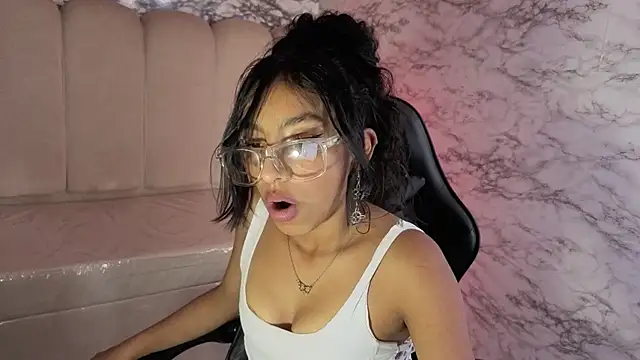 Adarasuri_v webcam