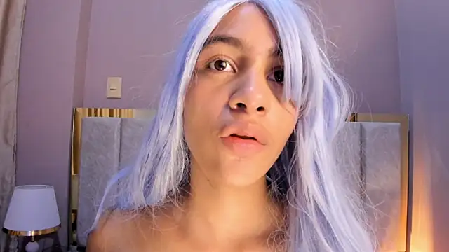 AntonellaHall_ webcam