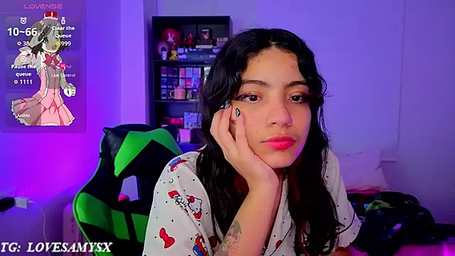 Lovelyamyy webcam