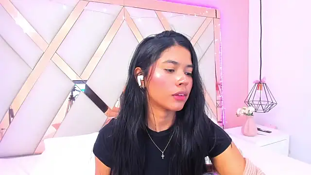 samantaa_shy webcam