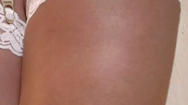 ArielleWilde webcam