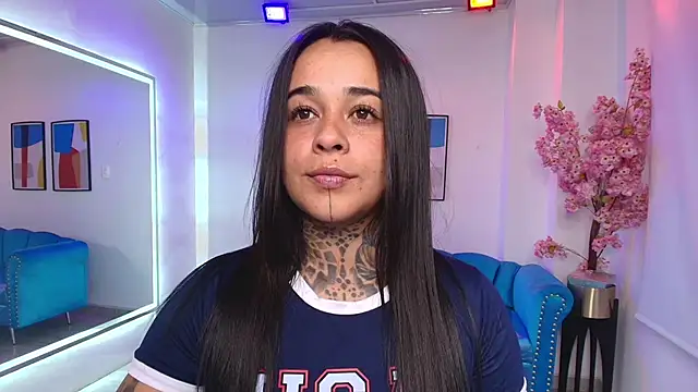 Black_roseee webcam