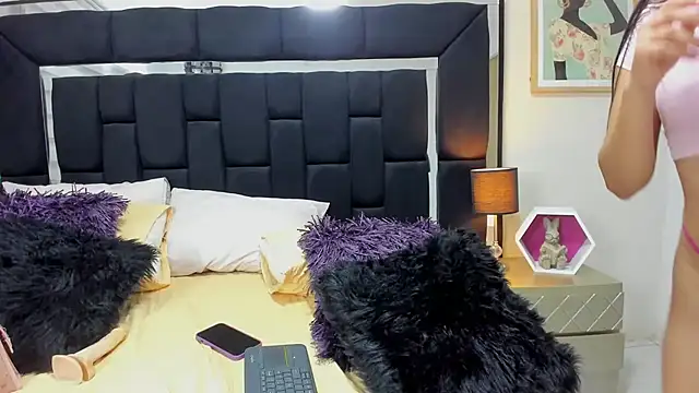 Tiana_moon webcam