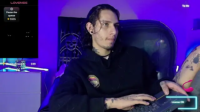 Vergil_Noir_ live cam on StripChat