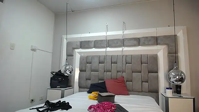 Lucie_Red webcam