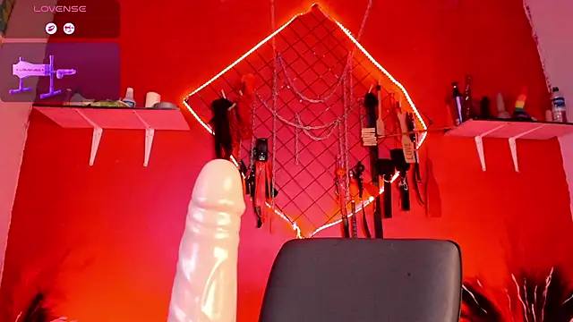 kira_milk1 webcam