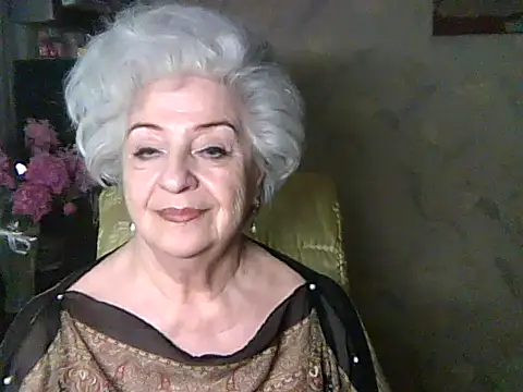 Watch ValeriaKroww live on EroticFlix - High definition streams