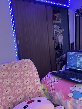 Watch michellesexxxy3 live on EroticFlix - High definition streams