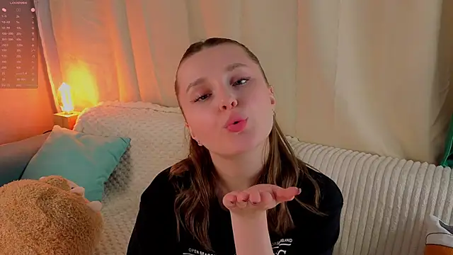 Watch LorriMonz live on EroticFlix - High definition streams
