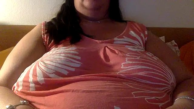 Watch LaReginaNera live on EroticFlix - High definition streams