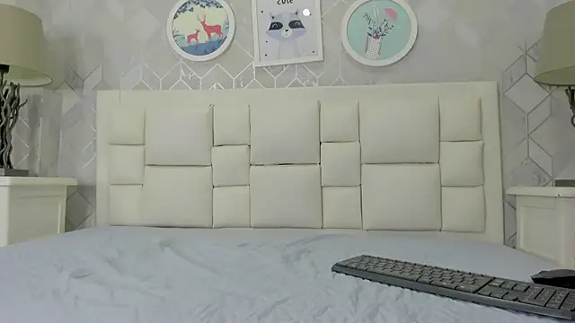 naia_cox webcam