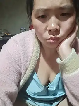Watch quynhkoolbae live on EroticFlix - High definition streams