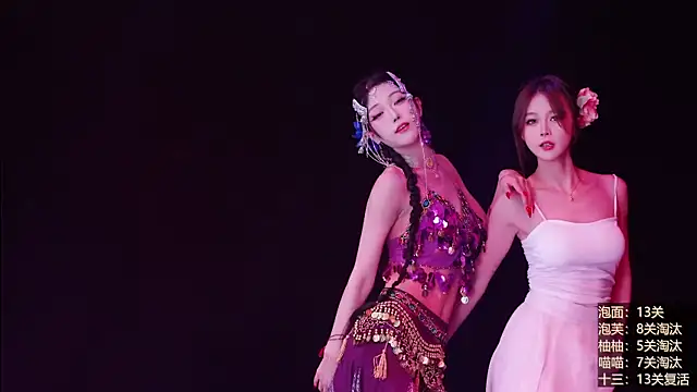 RV-525- live cam on StripChat