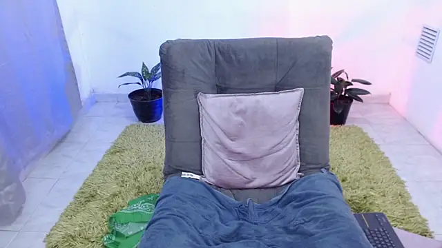 hades_derox_ webcam