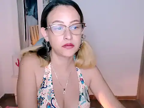Watch BOREAL_MOON live on EroticFlix - High definition streams