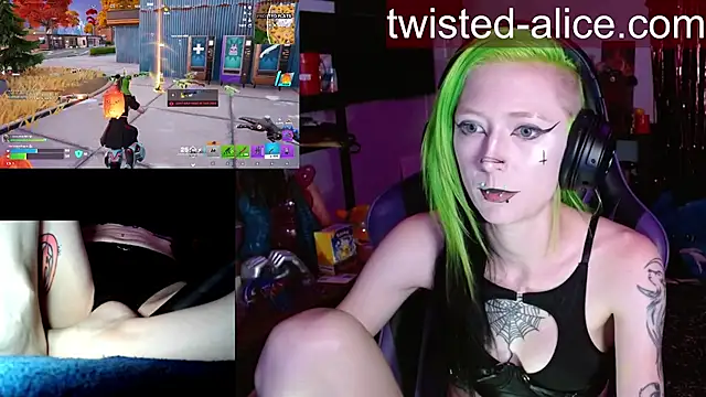 Twisted_Alice webcam