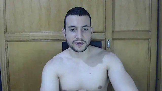 Armando_2002 live cam on StripChat