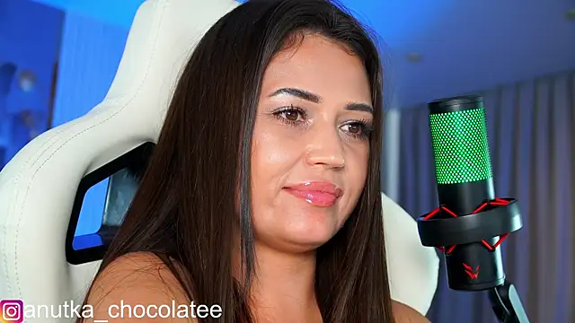 Adel_chocolate_ webcam