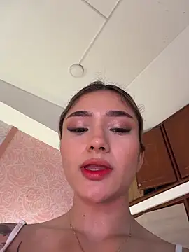 Watch Arianavillada live on EroticFlix - High definition streams