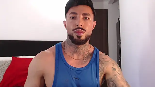 andrea_de_lucaa webcam