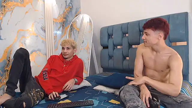 YOUNG_BOYS_HELL webcam