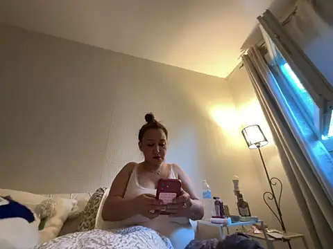 Shylyy25 webcam