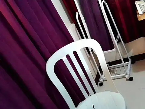 naomi_scarlet webcam