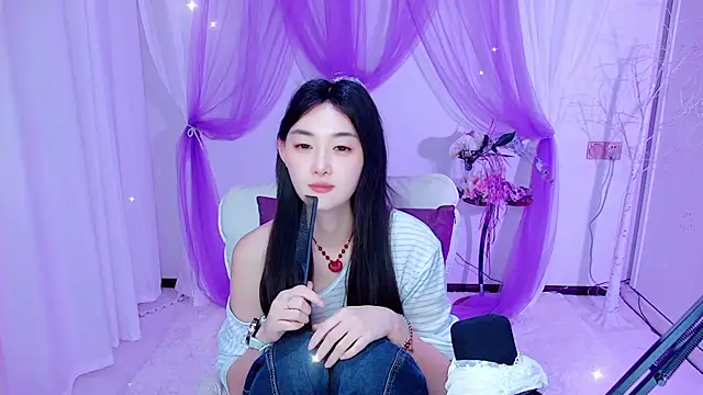Tili_Lucky webcam