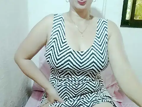 MamaSan_Love webcam