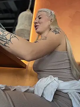 Watch NewLale live on EroticFlix - High definition streams