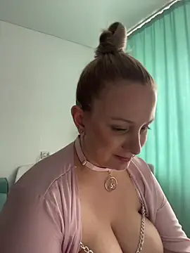Watch Avery_Wilson live on EroticFlix - High definition streams