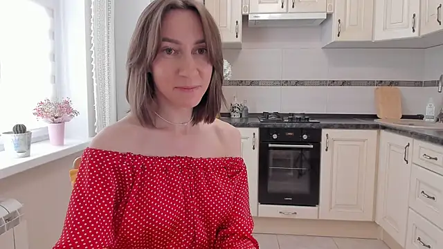 Watch GoodGlamorGirl live on EroticFlix - High definition streams