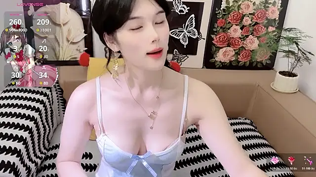 Watch T-TeaR live on EroticFlix - High definition streams