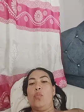 Watch LuluDream live on EroticFlix - High definition streams