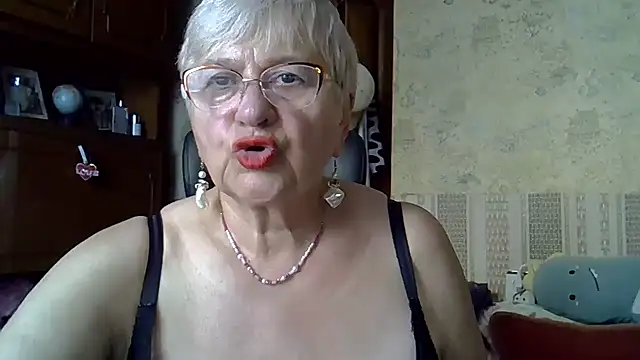 Watch SweetCherry27 live on EroticFlix - High definition streams