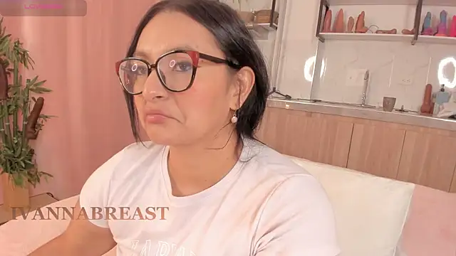 Watch Ivannabreast_Official live on EroticFlix - High definition streams