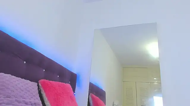 veronicaa_squirt webcam