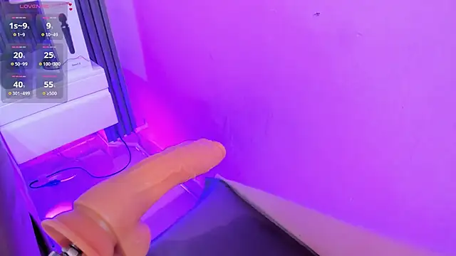 lia_sucker webcam