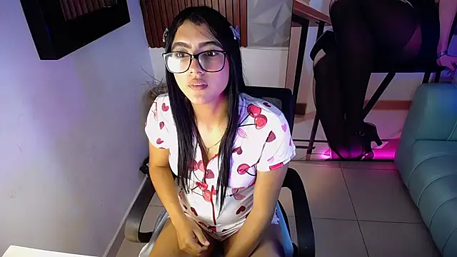Holly_Watson_