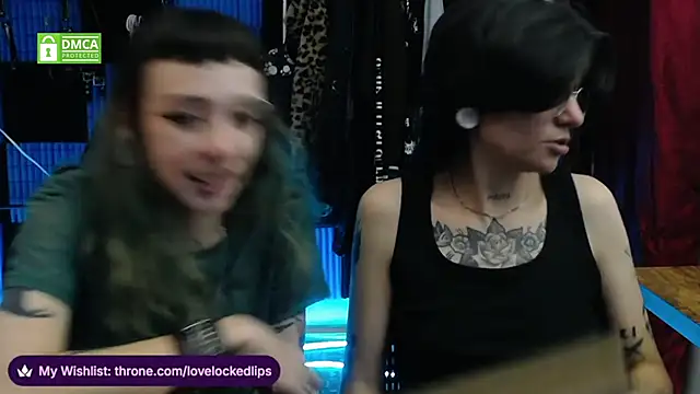 lovelockedlips webcam