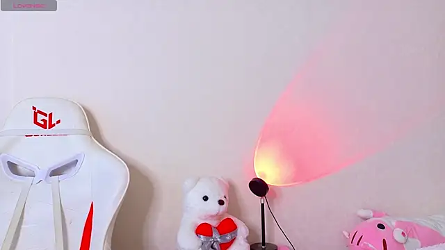 peachiee_ live cam on StripChat