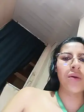 charlotte_collins2_ webcam