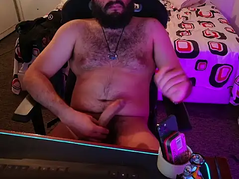 Latinbearhairy webcam