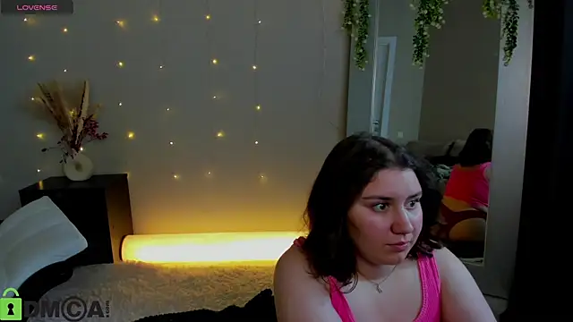 Velvet_Kisss webcam
