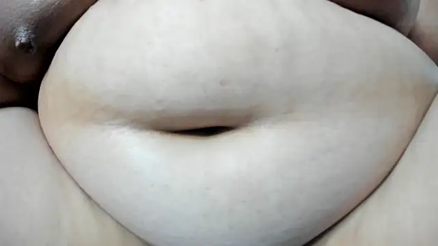 Alondra_zaaens webcam