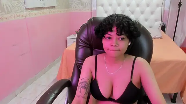 Sasha_Venom live cam on StripChat