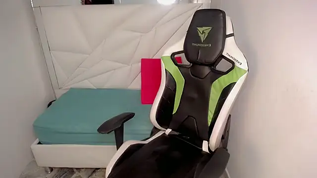 sombra_18 live now