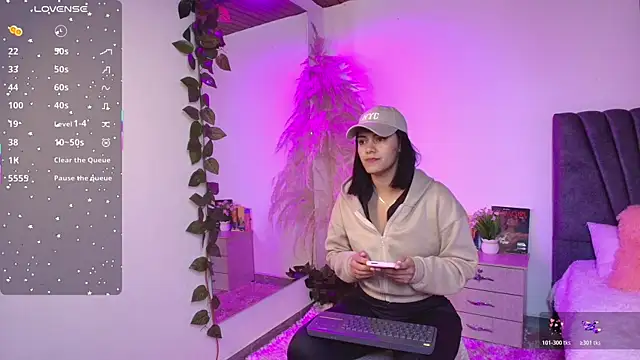 Watch miaoconell live on EroticFlix - High definition streams