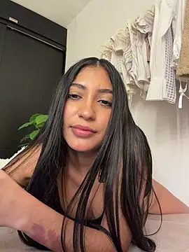 Watch Sweetnaughtygirl_ live on EroticFlix - High definition streams