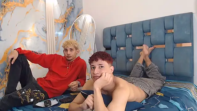 YOUNG_BOYS_HELL webcam
